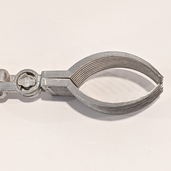 VINTAGE aluminium meat cutting tongs - Picture 8 of 16